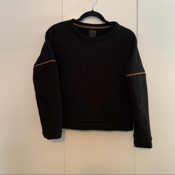 Sweaters - Cropped Black Crewneck